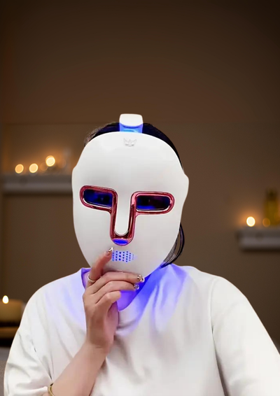 ChampionsStride ™ - LED Light Therapy Face Mask